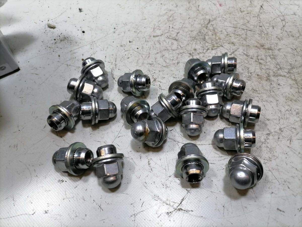 Mitsubishi Eclipse Cross GL3W original Satz Radmuttern 20 St&uuml;ck Bj.2023